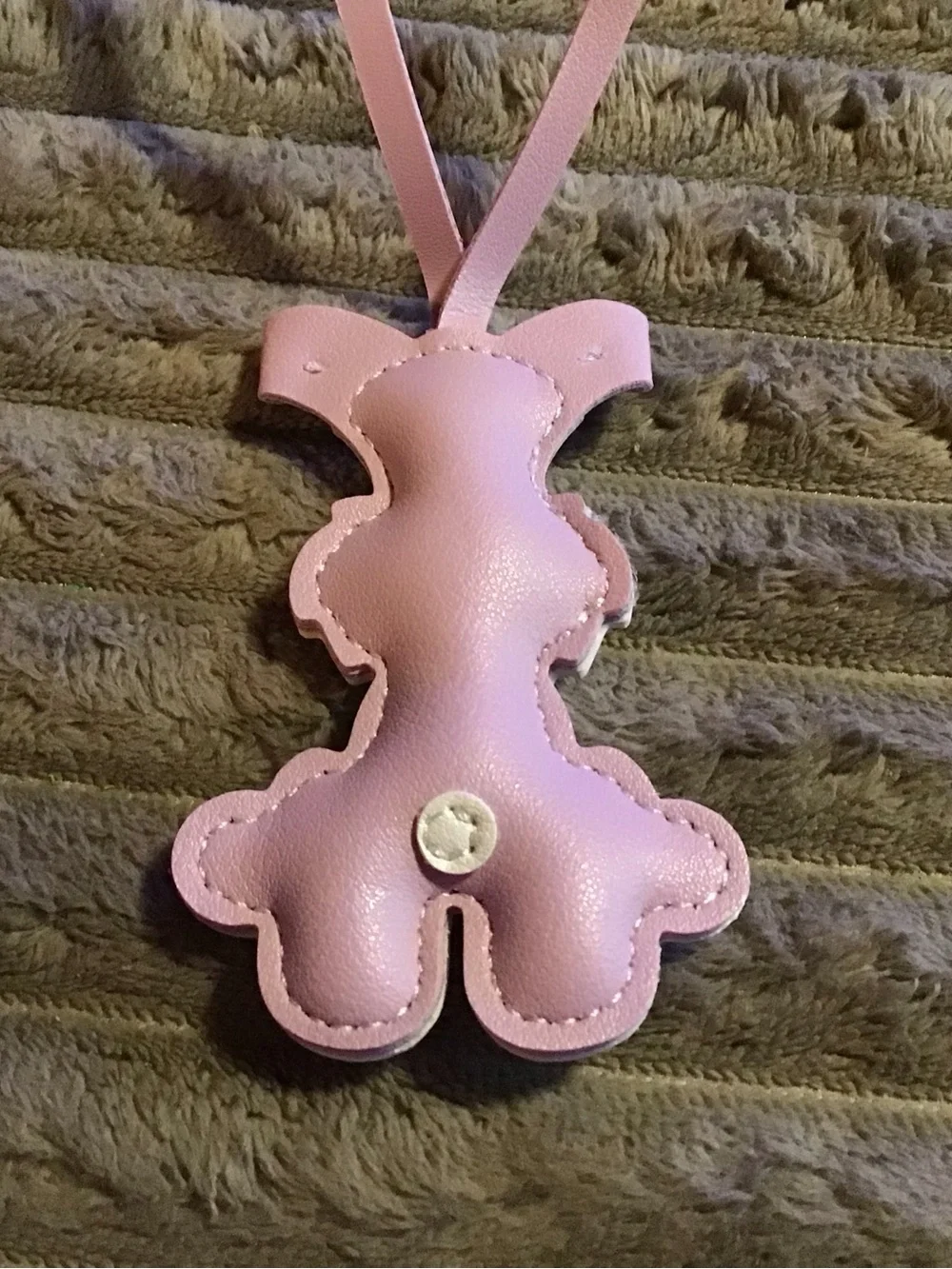 Lavender Dog-Shaped Leather  Tag Holder